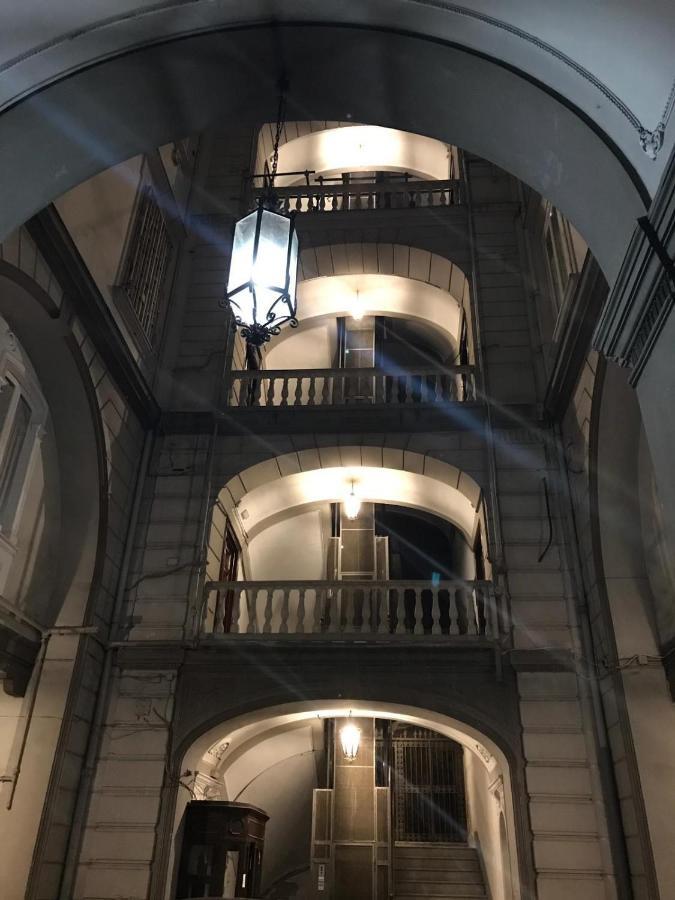 Downtown Napoli B&B - E Si Nun Canto Moro Bagian luar foto