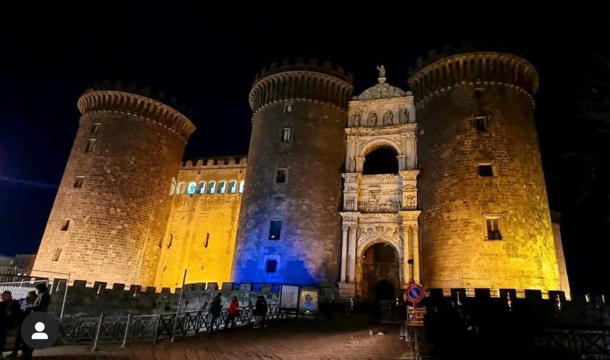 Downtown Napoli B&B - E Si Nun Canto Moro Bagian luar foto